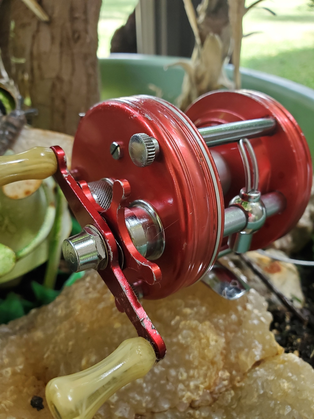 ABU Garcia 4 Screw